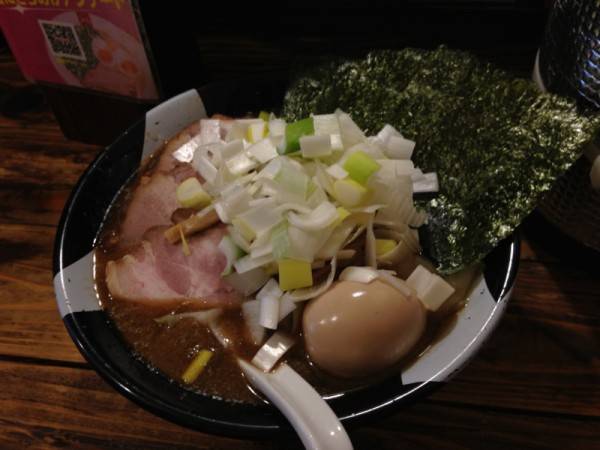 まずは特製煮干ラーメン　￥900