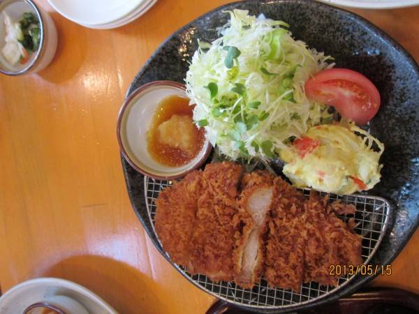 看板メニューの　鹿児島黒豚ロースかつ