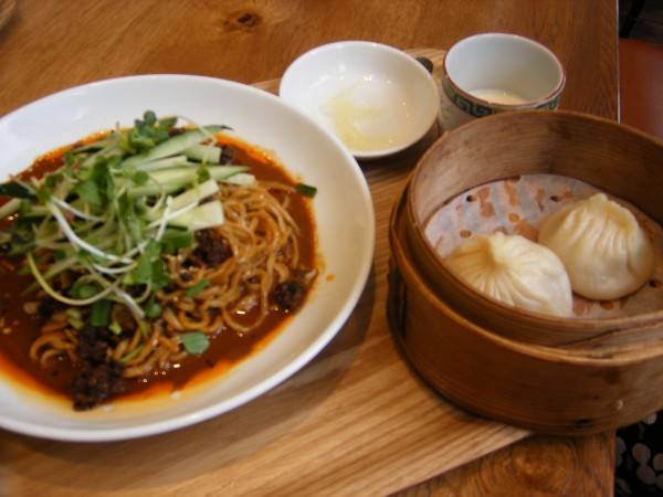 涼麺　黒ｺﾞﾏ坦々麺