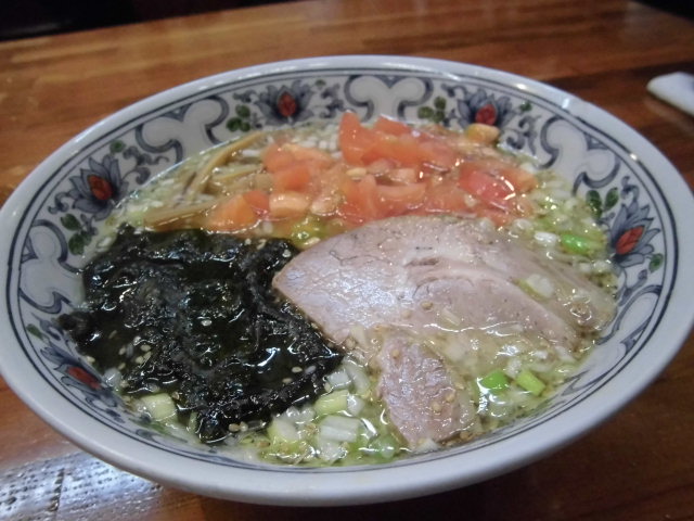 大人気の元祖トマトラーメン！一度食べたら癖になる！