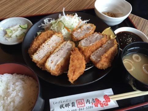 こちらはヒレカツ定食