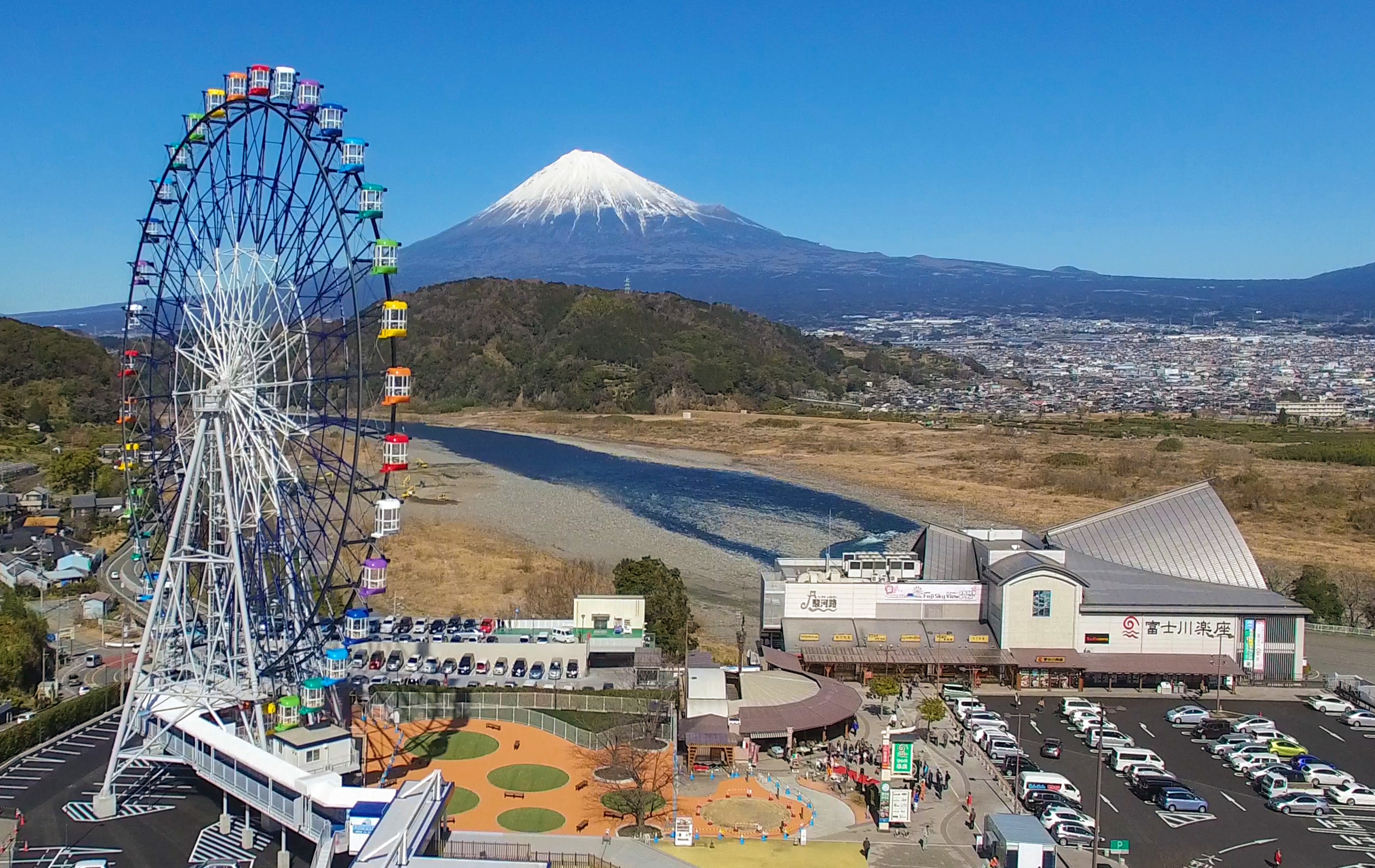 観覧車にのって富士山を眺めよう！