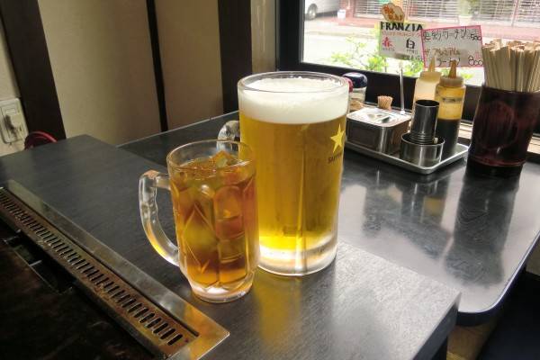 まずは乾杯☆特大ジョッキはなんと1ℓで千円！