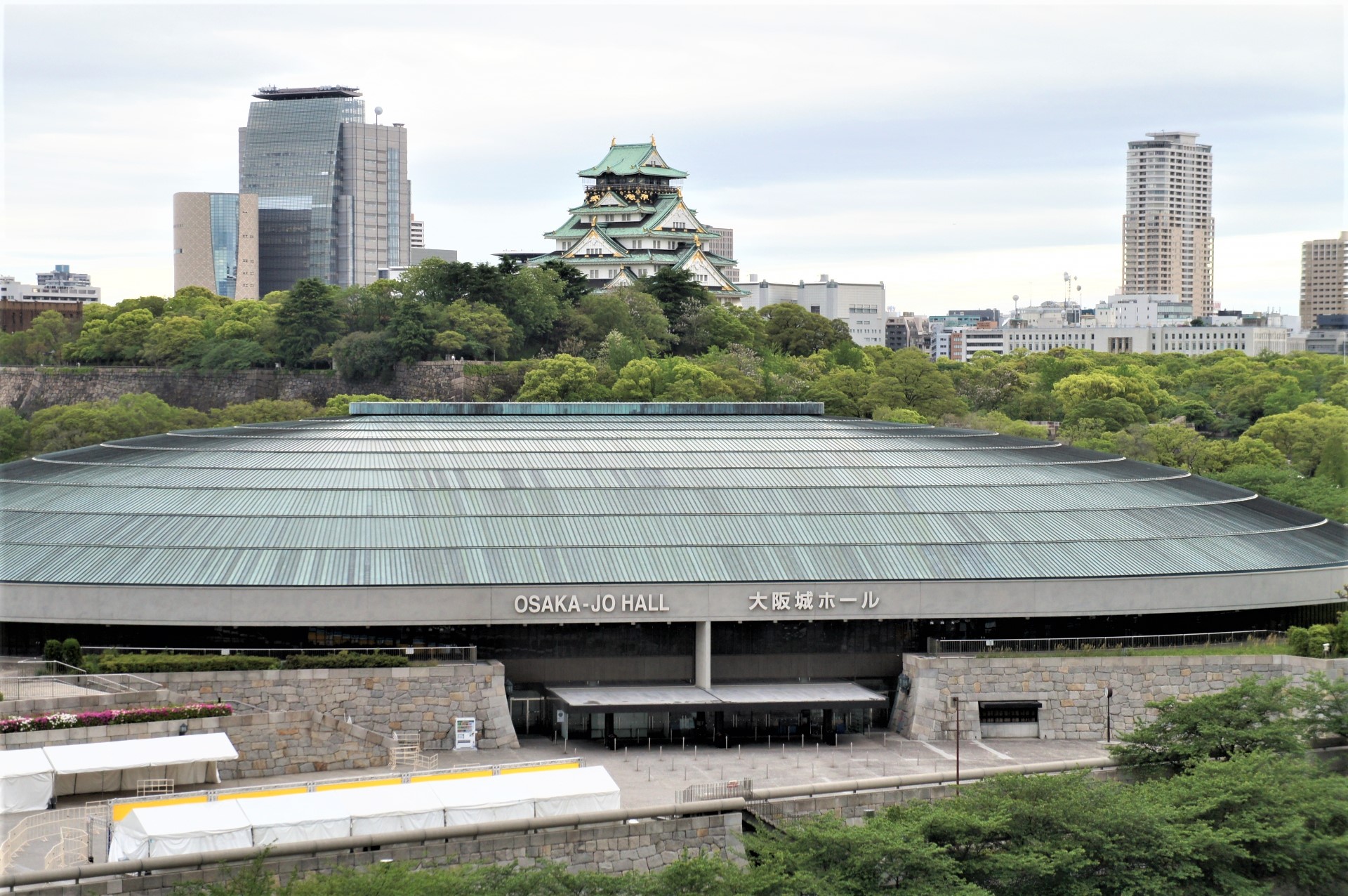 大阪城ホール Top 大阪船場東 大阪城ホール 基本情報 写真 地図 口コミ 大阪城ホール 540 0002 大阪府大阪市中央区大阪城3 1 Previous Next 基本情報 イベントホール 住所 540 0002 大阪府大阪市中央区大阪城3 1 電話番号 0570 034 533 ホテルより約30分で