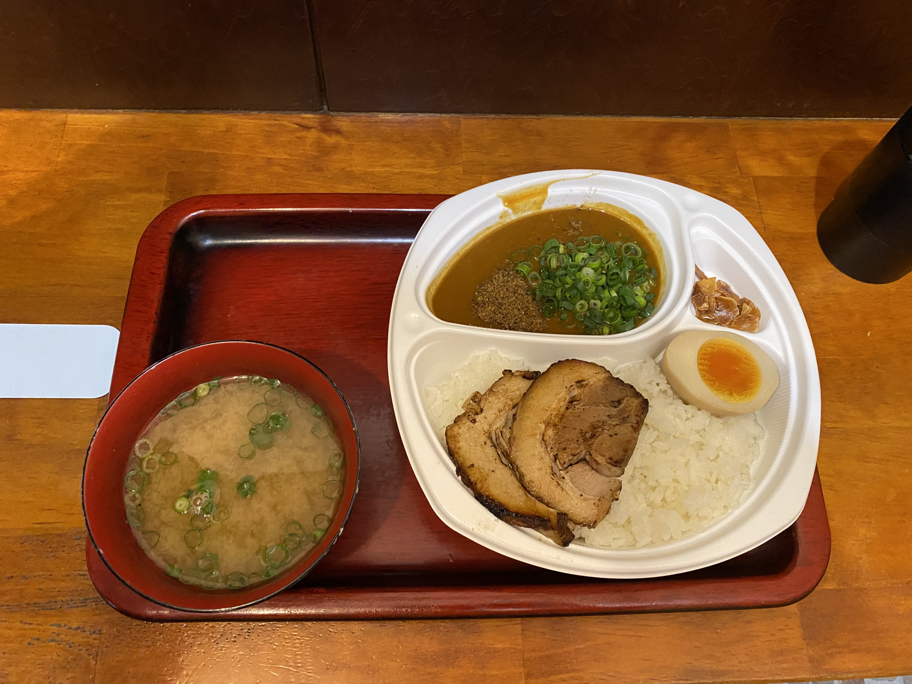 黒丼(焼豚カレーライス)