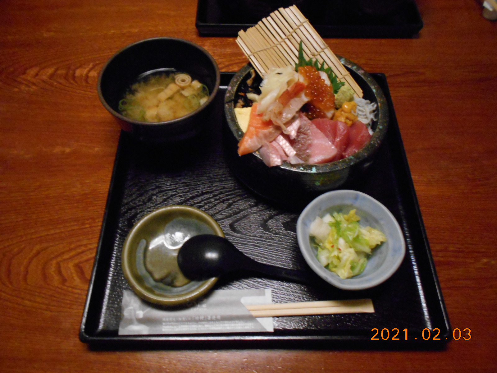 海鮮丼