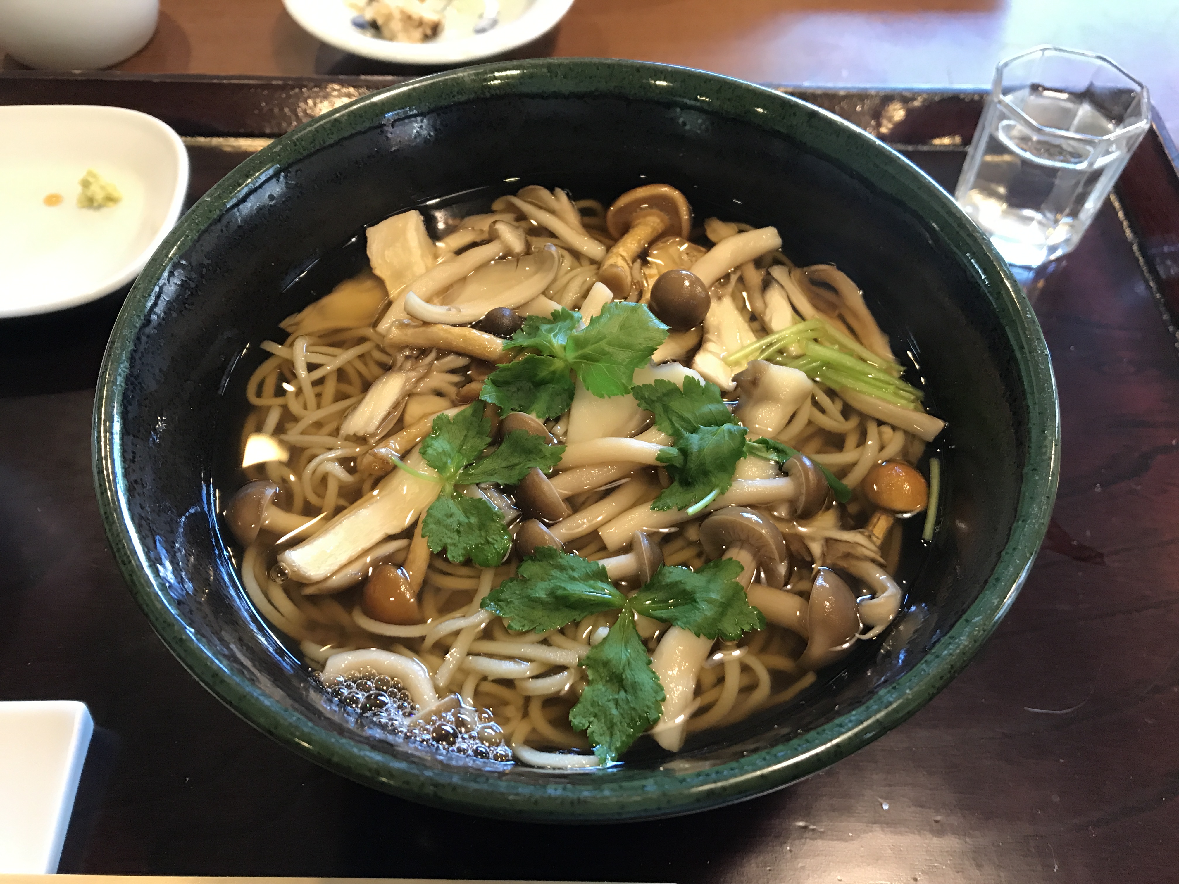 冬季限定きのこ蕎麦