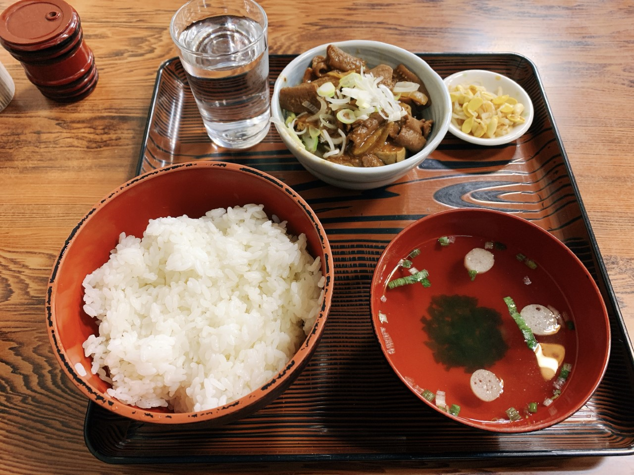 ランチ：煮込み定食