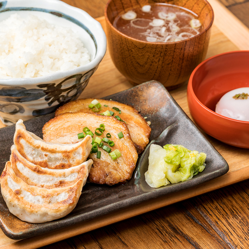 肉汁焼餃子＆ 自家製炙りチャーシュー定食