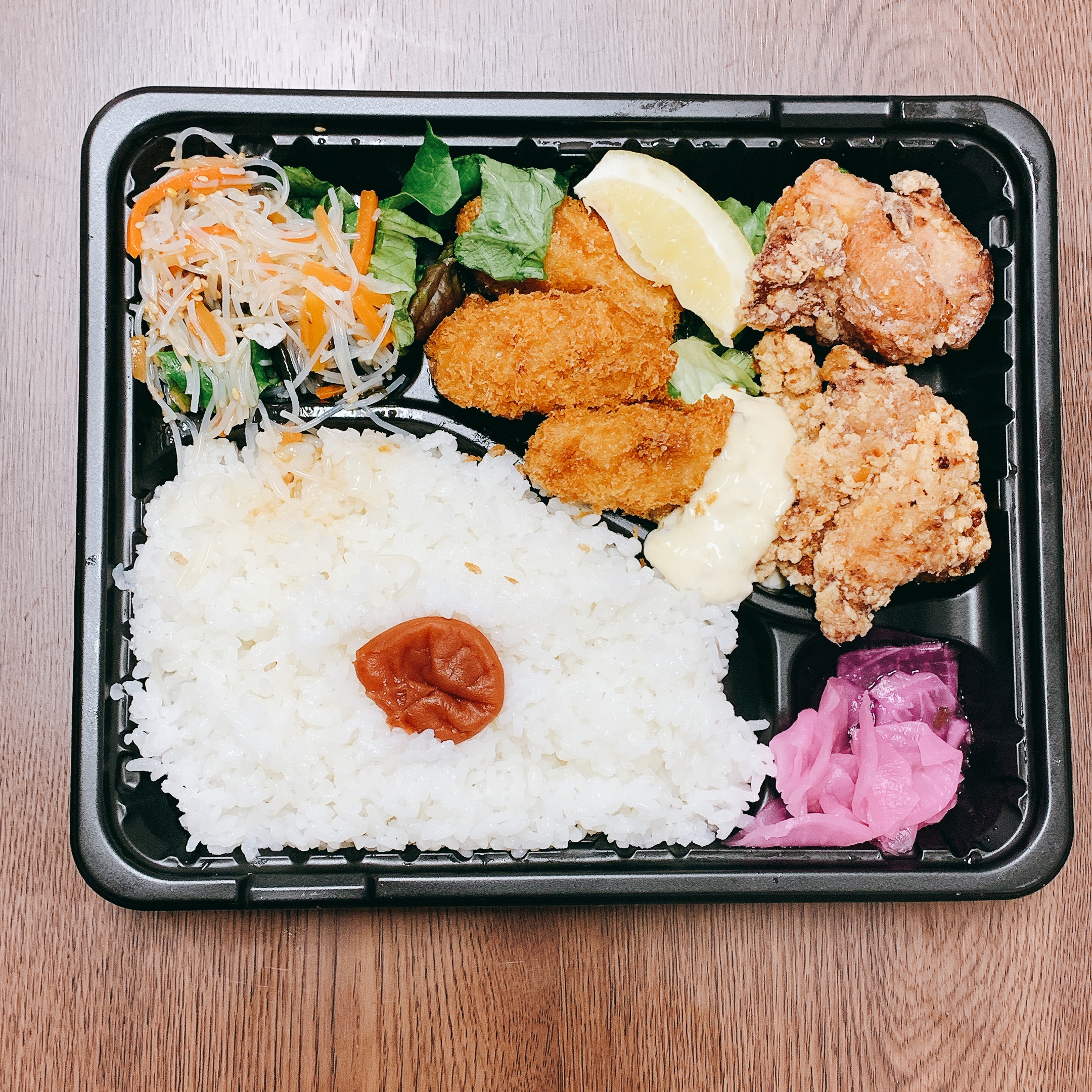 唐揚げカキフライ弁当