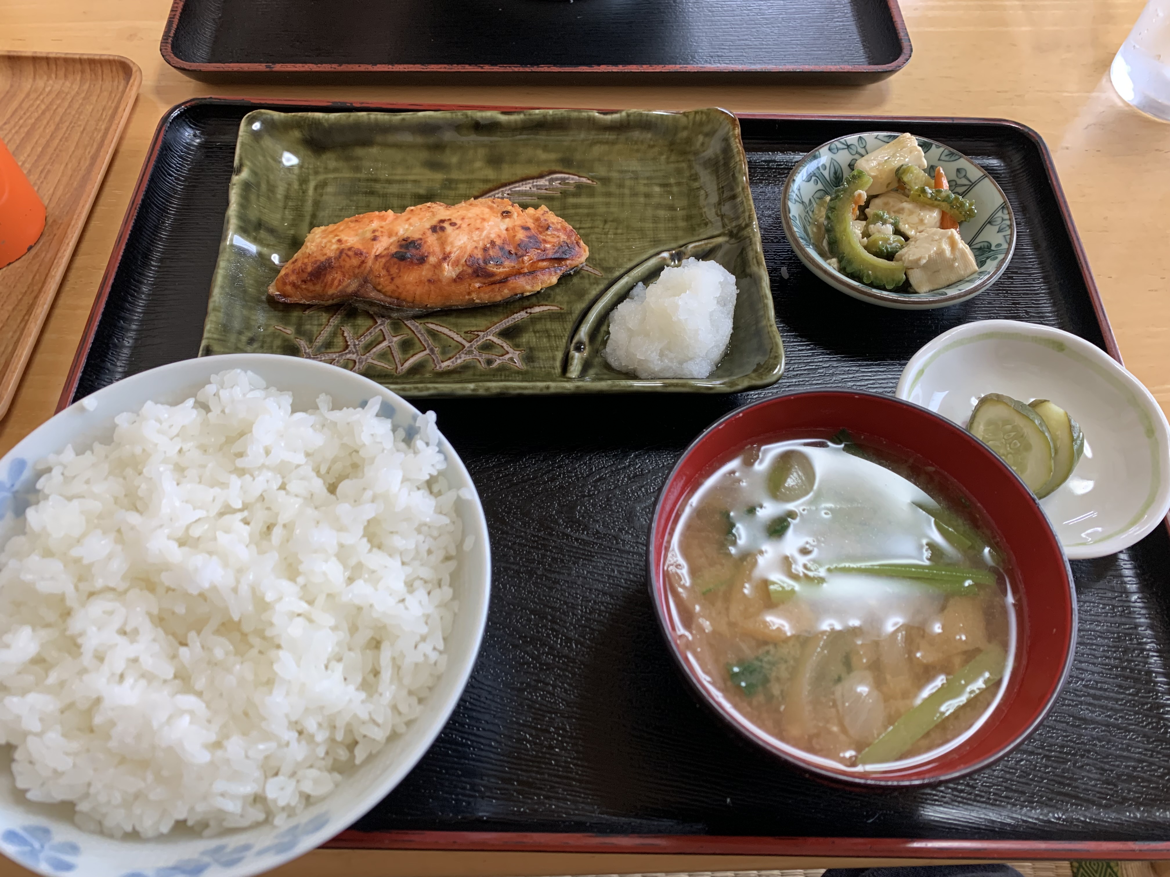 しゃけ西京漬け焼き定食　780円