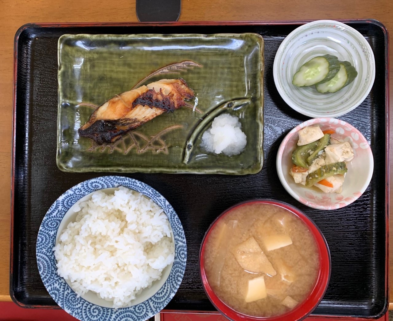 銀鱈定食　830円