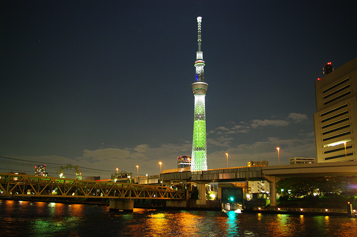 夜のライトアップも素敵♪